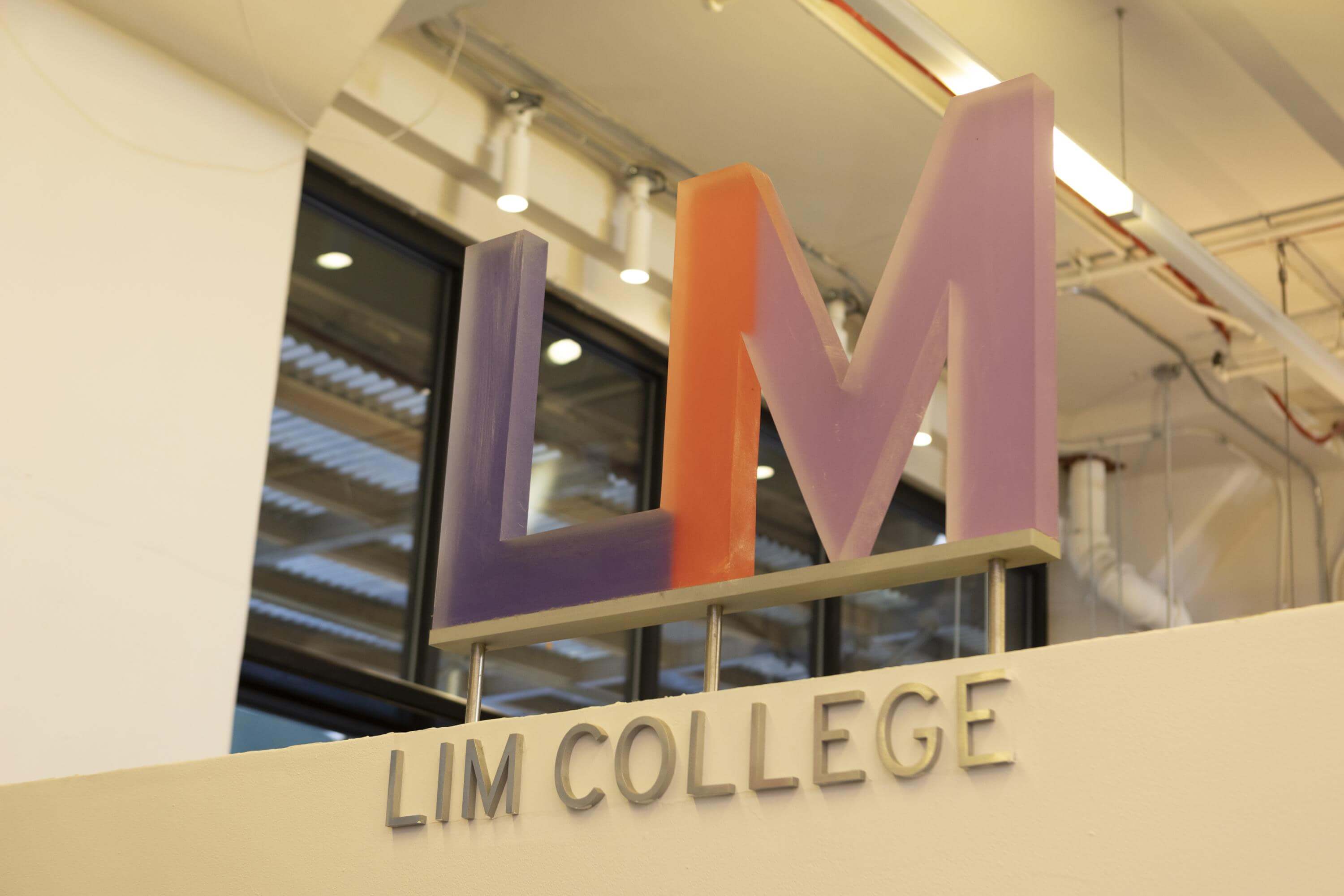 Maxwell Hall lobby - LIM logo sign | LIM College